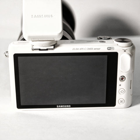 Samsung Mirror Less Camera NX2000 with 50-200mm Lens - Best Price In Pakistan